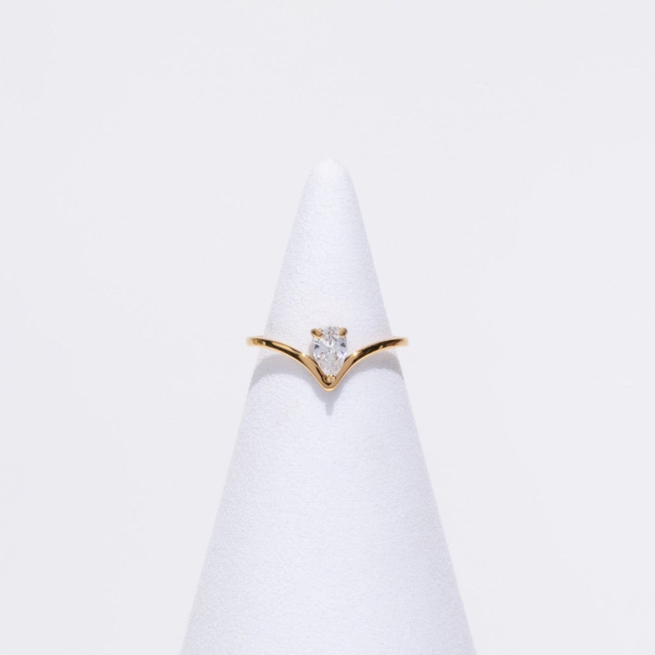 Artemis Fine Arrow Ring